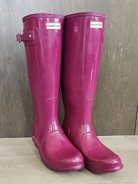 Hunter Original Tall Gloss Purple Rainboots, Sz 10